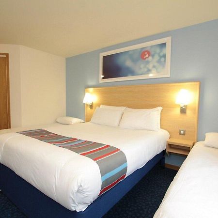 Travelodge Glasgow Airport Hotel Buitenkant foto